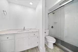 5150 Hidalgo St, Houston, TX 77056 - Photo 10