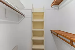 10556 Hammerly Blvd, Houston, TX 77043 - Photo 18