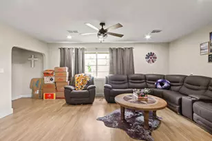 1801 Adams St, Liberty, TX 77575 - Photo 8