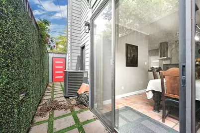2100 Commonwealth Street #S, Houston, TX 77006 - Photo 20