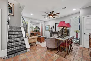 2100 Commonwealth St, Houston, TX 77006 - Photo 2