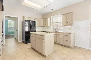 54 S Summer Cloud Dr, The Woodlands, TX 77381 - Photo 12