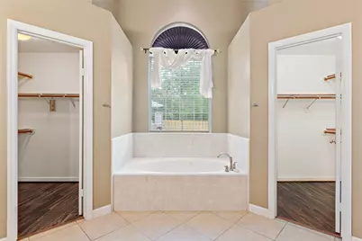 54 S Summer Cloud Drive, The Woodlands, TX 77381 - Photo 22