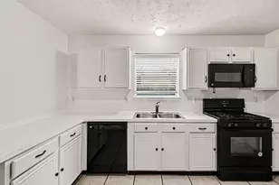 2811 Copra Ln, Houston, TX 77073 - Photo 14