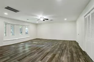 4134 Hill Oak Dr, Houston, TX 77092 - Photo 8