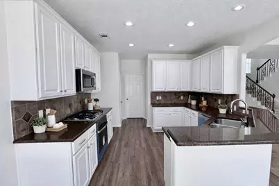 31023 Kingsway Park Lane, Spring, TX 77386 - Photo 8