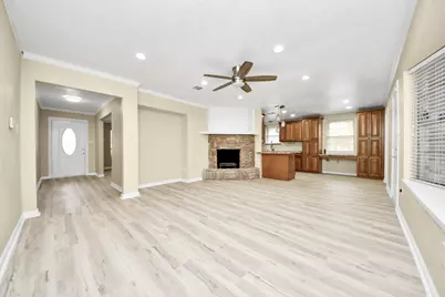 11830 Burlingame Drive, Houston, TX 77099 - Photo 8