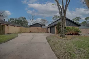 2716 Pineneedle Ln, Pearland, TX 77581 - Photo 1