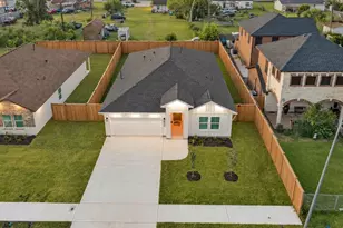 8221 Tareyton Ln, Houston, TX 77075 - Photo 1