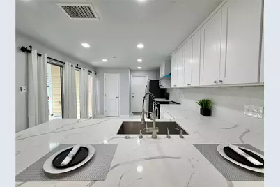 6430 Grandvale Drive, Houston, TX 77072 - Photo 10
