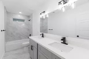 7126 Bywood A and B St, Houston, TX 77028 - Photo 22