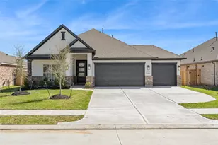 1537 Apache Hts Dr, Dayton, TX 77535 - Photo 2