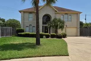 2330 Lord Nelson Dr, Seabrook, TX 77586 - Photo 1