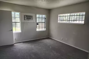 242 Bolden St, Houston, TX 77029 - Photo 16