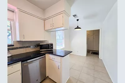 9507 Meadowbriar Lane, Houston, TX 77063 - Photo 14