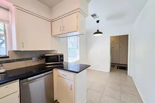 9507 Meadowbriar Ln, Houston, TX 77063 - Photo 14