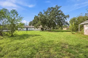 500 E Davitt St, Eagle Lake, TX 77434 - Photo 32