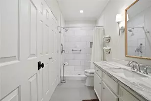 207 Sugar Berry Cir, Houston, TX 77024 - Photo 28