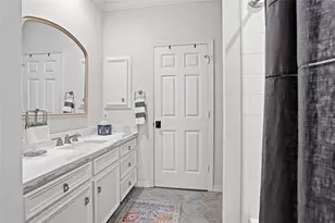 207 Sugar Berry Cir, Houston, TX 77024 - Photo 20