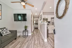 2914 Avenue K, Galveston, TX 77550 - Photo 2