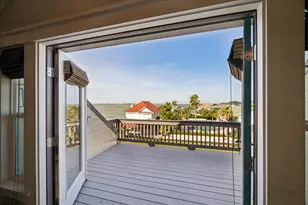 1534 Windsong Way, Tiki Island, TX 77554 - Photo 28