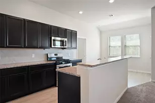 6502 Blimp Base Blvd, Hitchcock, TX 77563 - Photo 14