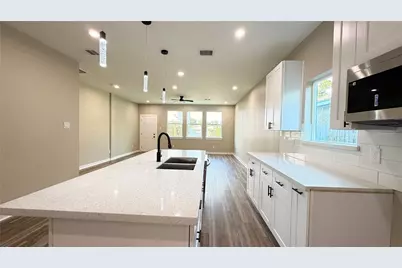 7821 Angus Street, Houston, TX 77028 - Photo 14