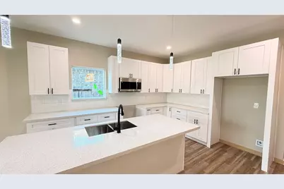 7821 Angus Street, Houston, TX 77028 - Photo 10