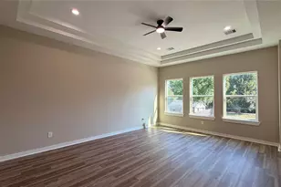 7821 Angus St, Houston, TX 77028 - Photo 2