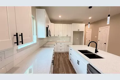 7821 Angus Street, Houston, TX 77028 - Photo 12