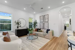 8318 Williamsdell St, Houston, TX 77088 - Photo 6