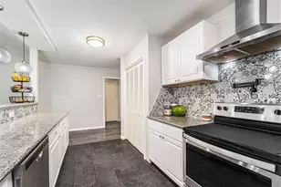 12215 Hillcroft St, Houston, TX 77035 - Photo 12