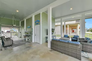 13602 Windlass Cir, Galveston, TX 77554 - Photo 30