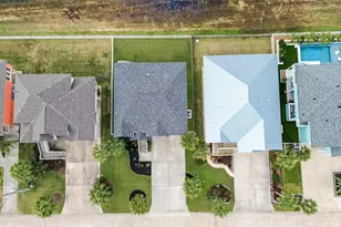 13602 Windlass Cir, Galveston, TX 77554 - Photo 42