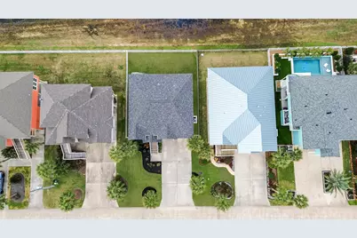 13602 Windlass Circle, Galveston, TX 77554 - Photo 44
