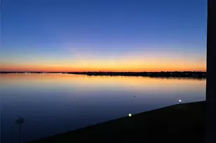 351 Lakeside Ln, Nassau Bay, TX 77058 - Photo 44