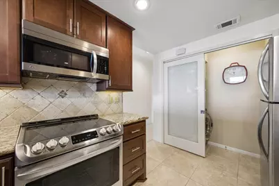 351 Lakeside Lane #201, Nassau Bay, TX 77058 - Photo 16
