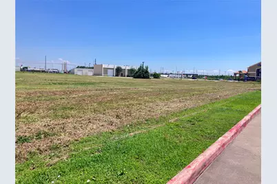 301 Sh 146, Texas City, TX 77591 - Photo 2