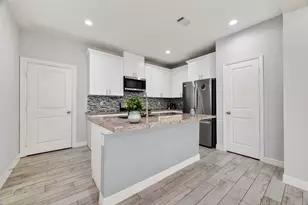 1411 Featherstone St, Houston, TX 77020 - Photo 16