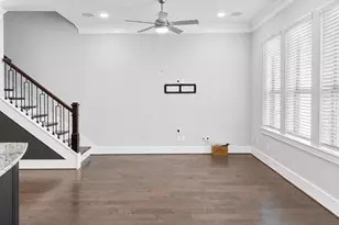 817 Kamano Ave, Houston, TX 77008 - Photo 10