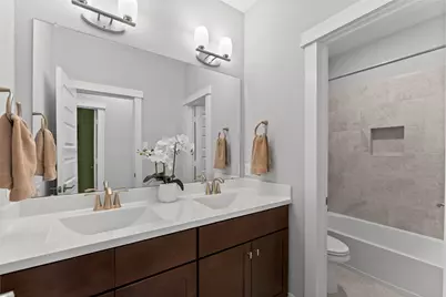 817 Kamano Avenue, Houston, TX 77008 - Photo 22
