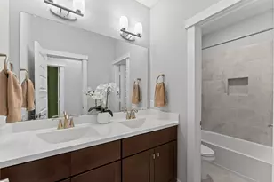 817 Kamano Ave, Houston, TX 77008 - Photo 22