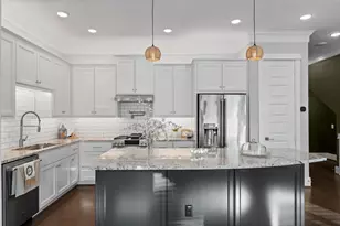 817 Kamano Ave, Houston, TX 77008 - Photo 12