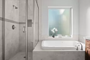 817 Kamano Ave, Houston, TX 77008 - Photo 16