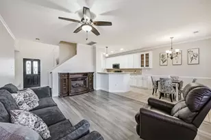 12431 Lark Fair Ln, Houston, TX 77089 - Photo 14