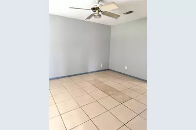 12615 Shannon Hills Drive, Houston, TX 77099 - Photo 32