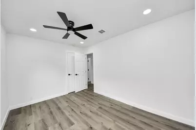 11707 Greenglen Drive, Houston, TX 77044 - Photo 30