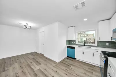 11707 Greenglen Drive, Houston, TX 77044 - Photo 18