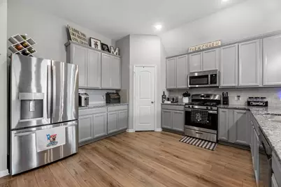 108 Alessandra Way, Huntsville, TX 77320 - Photo 4