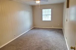 5318 Doulton Dr, Houston, TX 77033 - Photo 14